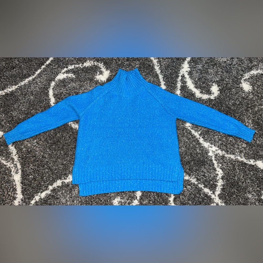 Lulu Sweater - Picture 1 of 3